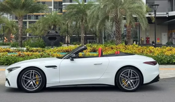 Mercedes-AMG SL43 mới 99% ra Hà Nội tìm khách