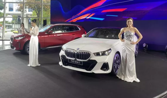 Cận cảnh BMW 5-Series hoàn toàn mới vừa ra mắt thị trường Việt Nam, giá từ 2,59 tỷ đồng