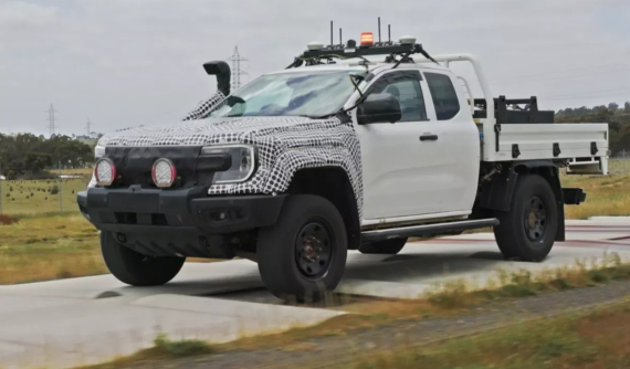 Ford "tra tấn" chiếc bán tải khốn khổ nhất thế giới Ranger Super Duty như thế nào