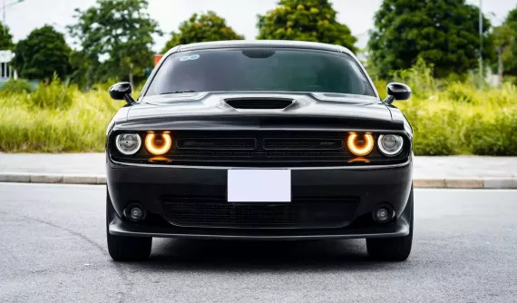 Chán Porsche 911, vận động viên thể hình Đắk Lắk trải nghiệm xe cơ bắp Dodge Challenger GT