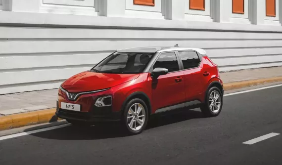 Doanh số SUV hạng A tháng 5/2025: "Hàng Việt" VinFast VF 5 vô đối