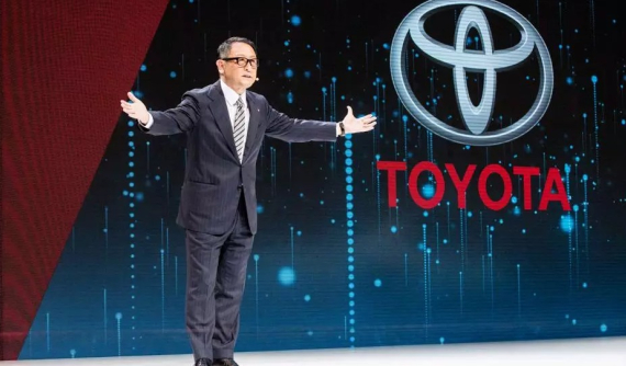 Bùng nổ tranh cãi "xe điện hay xe hybrid sạch hơn" sau phát ngôn của chủ tịch Toyota