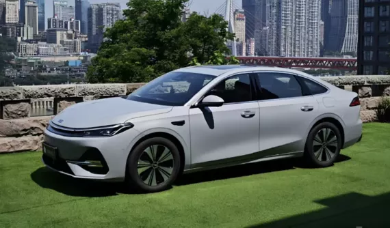 Chi tiết Geely Galaxy A7: sedan cỡ D chỉ tiêu thụ 2,67 lít xăng/100 km, có thể bán ở Đông Nam Á