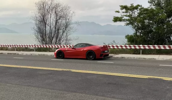 Ferrari California độ Hamann độc nhất Việt Nam xuất hiện tại Đà Nẵng