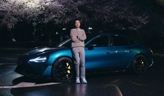 CEO của Xiaomi trở thành người giàu nhất Trung Quốc sau màn ra mắt SUV điện YU7 mới