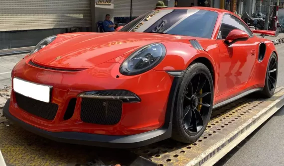 Siêu xe Porsche 911 GT3 RS 991.1 lần đầu lộ diện sau nhiều năm ẩn cư trong garage