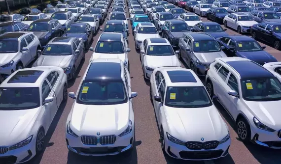 Lượng xe nhập khẩu vào thị trường hàng xóm của Việt Nam giảm mạnh chưa từng thấy