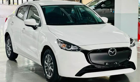 Mazda2 giảm giá xuống còn 403 triệu đồng, rẻ hơn cả xe hạng A
