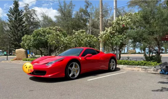 Ferrari 458 Italia màu đỏ lạ mắt bất ngờ tái xuất ở Thành phố Hồ Chí Minh