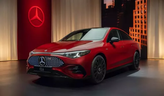 Mercedes-Benz CLA "bán chạy như tôm tươi", hãng sản xuất không kịp