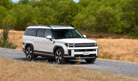 Cặp đôi SUV tiền tỷ Hyundai Santa Fe và Palisade được giảm giá hàng trăm triệu đồng