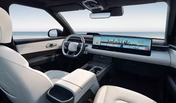 Nội thất của Hyundai Elexio chính thức lộ diện với màn hình kép 27 inch "xịn sò"