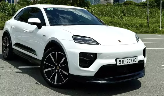 Xe điện Porsche Macan 4 "lướt" được chào bán còn cao hơn cả giá xe mới, nguyên nhân đến từ option