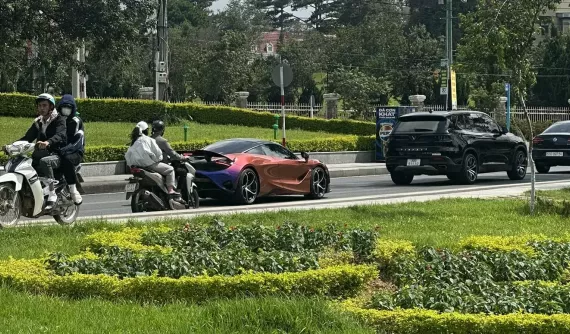 McLaren 750S độc nhất Việt Nam với màu sơn đã hơn 2 tỷ đồng dạo phố tại Đà Lạt