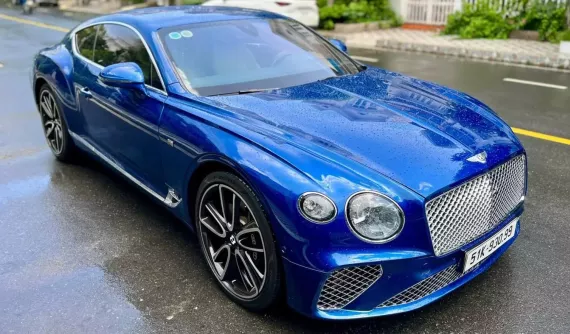 Bentley Continental GT First Edition 2018 hơn 7 năm tuổi nhưng mỗi năm chưa đi đến 1.000 km