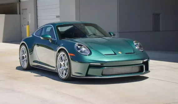 Được trả đến 726.000 USD cho chiếc Porsche 911 S/T nhưng chủ xe vẫn lắc đầu, nghe lý do ai cũng gật gù