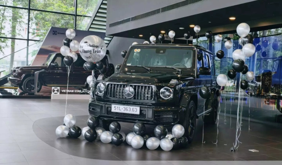 Doanh nhân vội chốt đơn Mercedes-AMG G63 đặc biệt để có xe đi Mông Cổ, biển số bằng 1 chiếc VinFast VF3