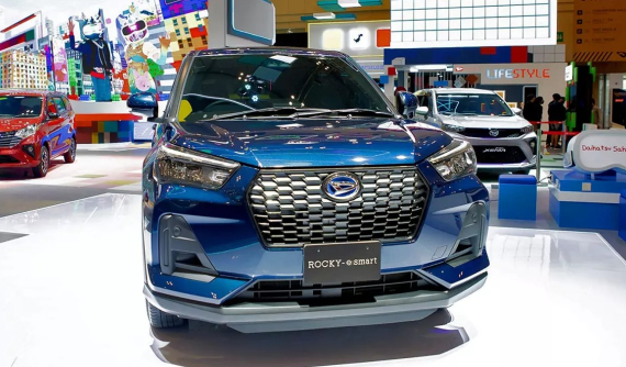 Anh em song sinh của Toyota Raize được bổ sung phiên bản "ăn xăng như ngửi", bán trong tháng này