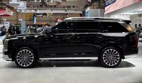 Hyundai Palisade 2025 có giá từ 1,77 tỷ đồng ở Indonesia, "ăn xăng" chỉ 6,45 lít/100km