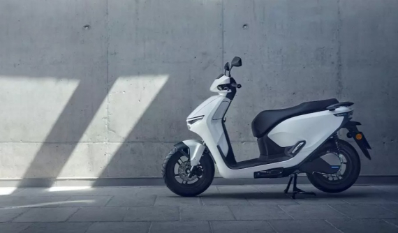 Honda CUV e: 2025 – Xe máy điện sang chảnh, thời trang và nhiều tiện ích đáng chú ý