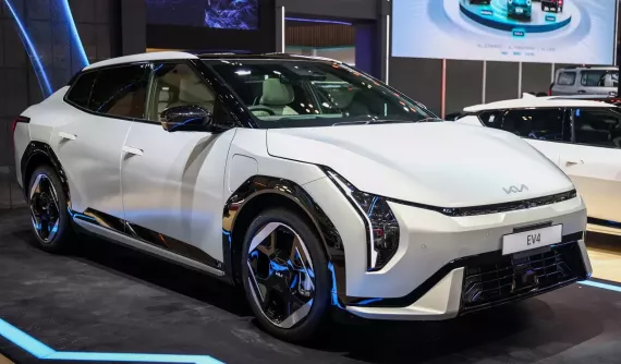 Kia EV4 bất ngờ ra mắt tại Đông Nam Á, chạy tối đa 630 km sau một lần sạc