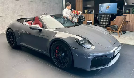 Porsche 911 Carrera 4 GTS Cabriolet 2025 đầu tiên về Việt Nam, giá phải trên 16 tỷ đồng