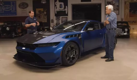 Chi tiết Ford Mustang GTD 2025 đầu tiên bàn giao cho Jay Leno