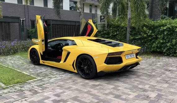 Lamborghini Aventador LP700-4 "zin" và mới nhất tại Việt Nam lên sàn với giá thách cưới hơn 13 tỷ đồng