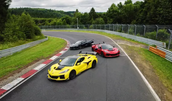 Corvette C8 ZR1X trở thành xe Mỹ nhanh nhất tại Nurburgring nhưng so với Porsche 911 vẫn còn kém