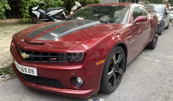 Cận cảnh Chevrolet Camaro SS 2010 "siêu cọp" tại Việt Nam của tay chơi Hà Nội, máy V8 bao mạnh