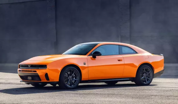 Đánh giá nhanh Dodge Charger ICE 2026: Chiếc xe mạnh nhất có giá dưới 55.000 đô la