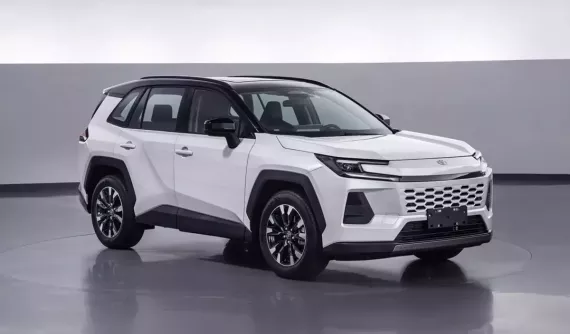 Xe SUV bán chạy nhất của Toyota có thêm phiên bản "song sinh", động cơ khác biệt là điểm nhấn