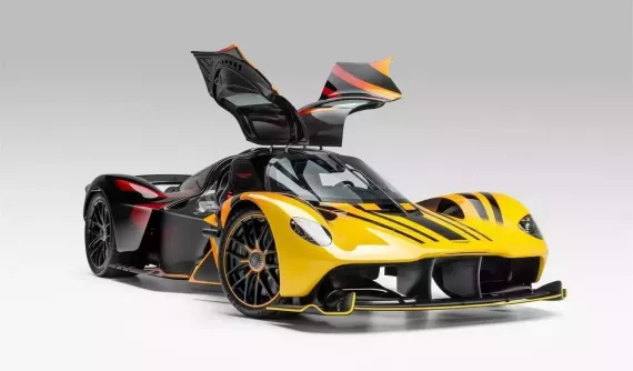 Aston Martin Valkyrie siêu đắt đỏ, siêu công nghệ rất khó có thể về Việt Nam