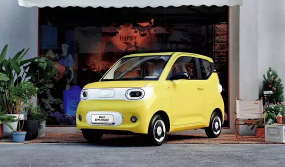 Cứ 2 phút lại có một chiếc xe điện giá bèo Wuling Hongguang Mini EV bán ra