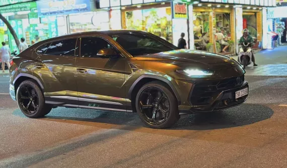 Chi tiết bộ áo đẹp mắt của Lamborghini Urus duy nhất tại Nha Trang