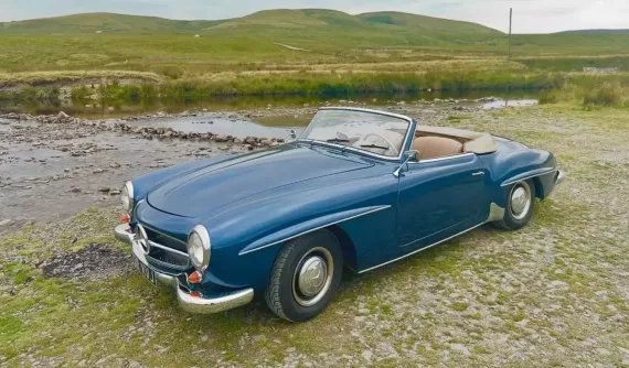 Mercedes-Benz 190 SL mà "Qua" Vũ đang có khoảng 6 chiếc được 1 dân chơi độ lại hệ truyền động bằng điện