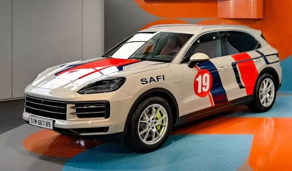Chủ xe Porsche 911 Dakar đầu tiên ở Việt Nam tậu Porsche Cayenne S E-Hybrid có giá gần 8 tỷ đồng