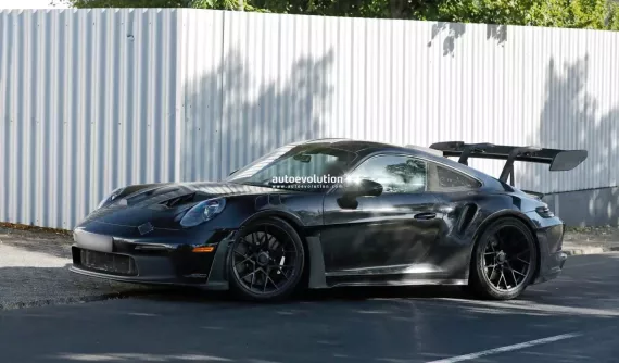 Porsche 911 GT3 RS 992.1 mà các đại gia Việt đang chờ bàn giao có bản 992.2 với thay dổi đặc biệt này