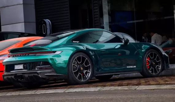 Porsche 911 992 lột xác qua bản độ của biker Hà Nội chỉ sau 2 tháng mua xe về