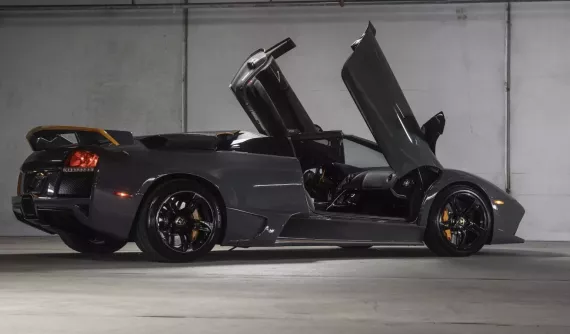 Thật vui vì chiếc Lamborghini Murcielago LP650-4 Roadster cuối cùng đã có mặt trên thị trường