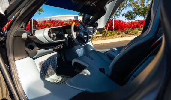 Ngoài McLaren F1, đây là các xe có ghế tài đặt ở giữa, bất ngờ thay có 1 chiếc đã về Việt Nam âm thầm