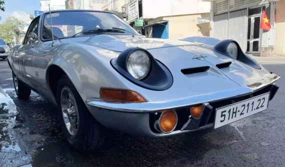 Giới chơi xe cổ lại xôn xao với chiếc Opel GT của "Qua" Vũ mới tậu