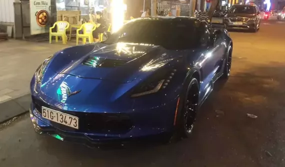 Chevrolet Corvette C7 Z06 lạ mắt của người chơi xe thể thao Mỹ ở Tp.HCM