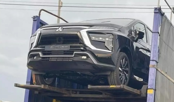 Mitsubishi Xpander 2025 bị bắt gặp trên đường phố Việt Nam, chuẩn bị cho ngày ra mắt