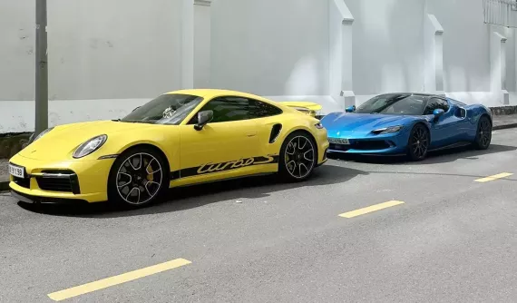 Porsche 911 Turbo S và Ferrari 296 GTS hàng hiếm trên đường phố Sài thành