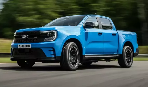 Ford Ranger được bổ sung phiên bản mới, chạy 40 km không tốn xăng