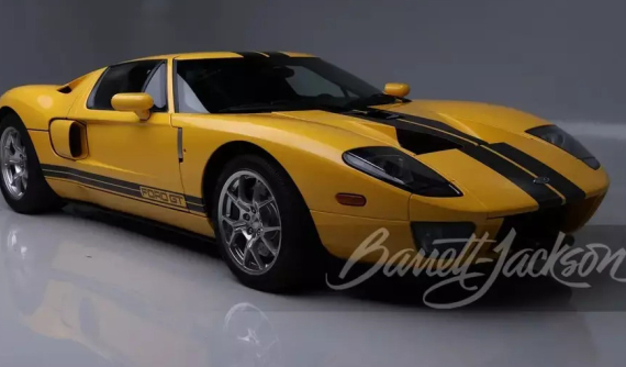 Dân chơi bán lại chiếc xe Ford GT đã sở hữu được 19 năm, chỉ chạy 2.200 km