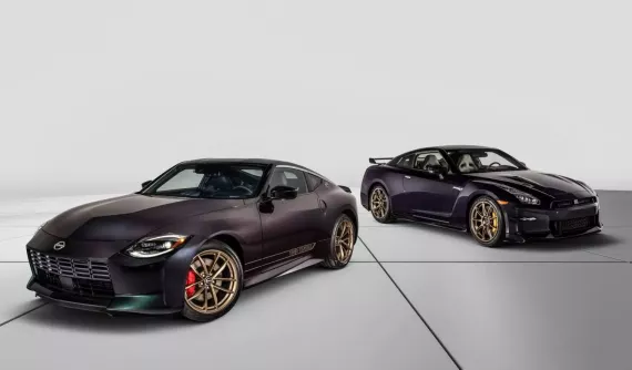 Nissan Z 2026 trở nên 'cổ điển' với gói Heritage giá 77 triệu đồng, bao gồm cả màu tím Midnight