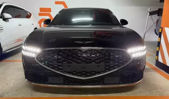 Cận cảnh Genesis G90 mới tinh tại Việt Nam dù sản xuất năm 2023, giá bán 6 tỷ đồng đắt hơn cả Mercedes-Benz S-Class