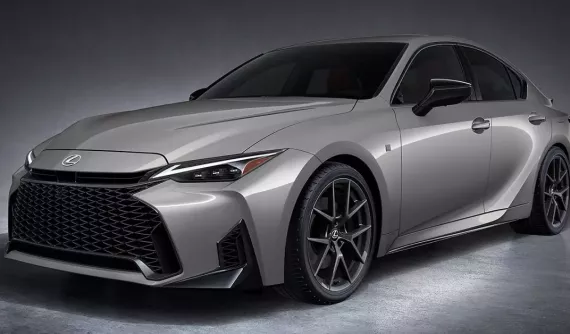 Lexus IS 2026 ra mắt với diện mạo hầm hố hơn, nội thất dễ dùng hơn nhờ loại bỏ 1 chi tiết khó chịu